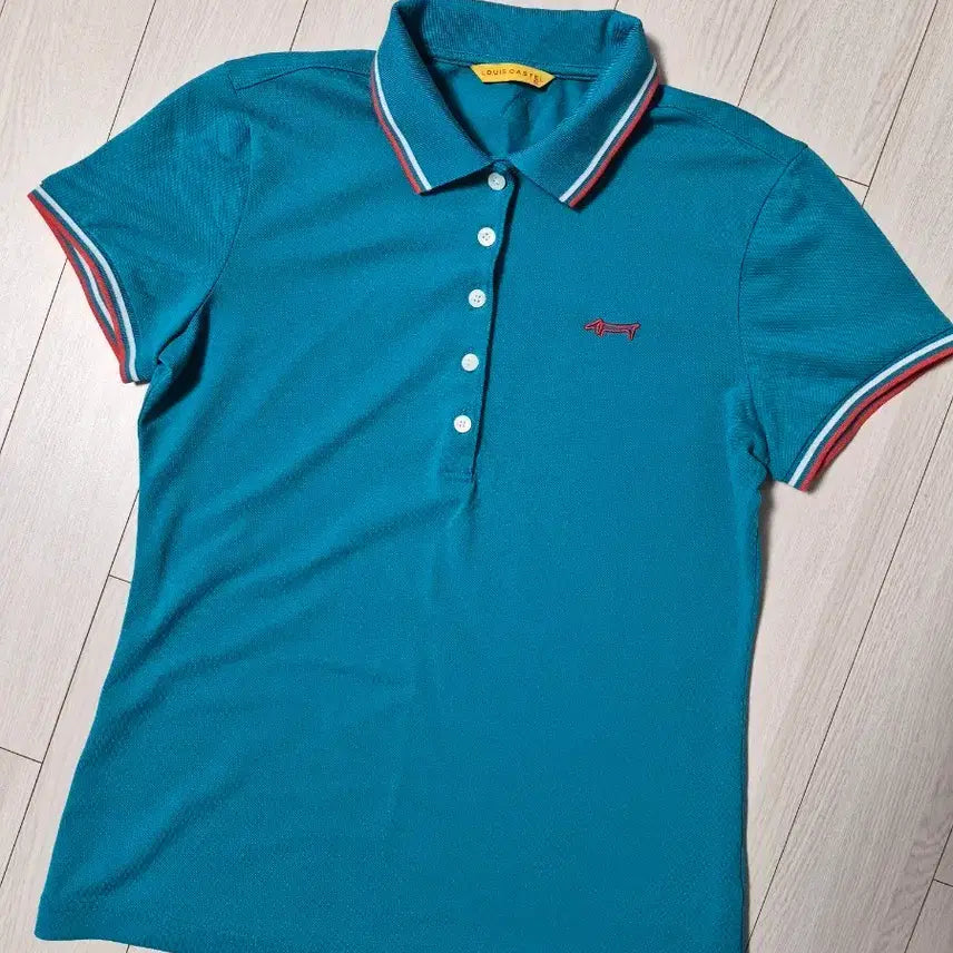 [BUNJANG] Louis Castel Golf Women's Short Sleeve T-Shirt Emerald Blue / 루이까스텔 골프 여성 반팔 티셔츠 95색상 에메랄드 블루 사진하고 실제 색상하고 차이 있어요 색감에 민감한분 패스하세요미세 사용감 외에 오염하자없이 깨끗해요 중고라 어느정