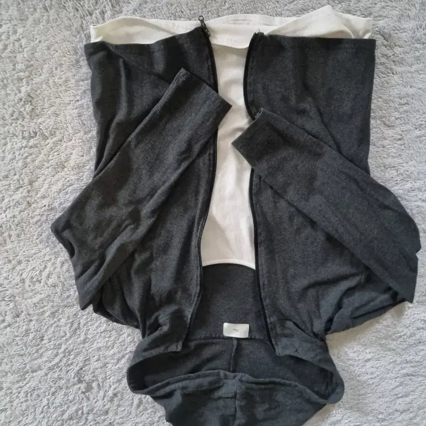 [BUNJANG] Dark Grey Hooded Zip-Up Jacket / 후드 집업 다크 그레이