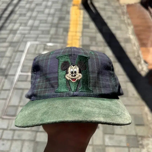 [BUNJANG] 90s Mickey Mouse Vintage Checkered Suede Brim Baseball Cap / 90s 미키마우스 빈티지 캡