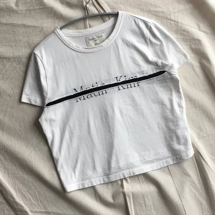 [BUNJANG] Matinkim Cropped Short Sleeve T-Shirt / 마뗑킴 크롭 반팔티