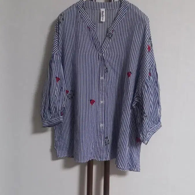 [BUNJANG] Heylin Stripe Shirt Blouse (Size Free) / 헤이린 스트라이프 셔츠블라우스 프리(66~88)