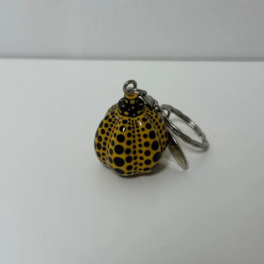 [BUNJANG] Yayoi Kusama Pumpkin Charm Yellow / 쿠사마 야요이 호박 키링 옐로우