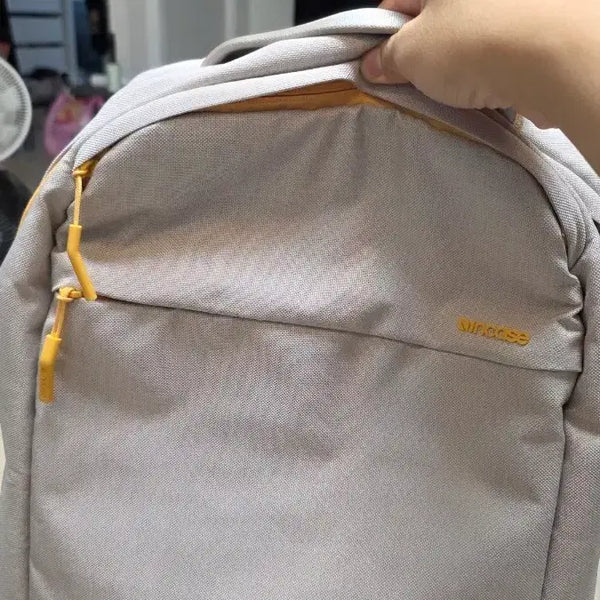 [BUNJANG] Incase City Compact Backpack (Beige + Yellow) / 인케이스 시티 컴팩트 백팩(베이지+옐로우)