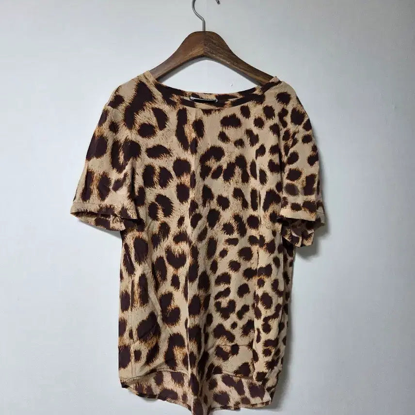 [BUNJANG] Equipment 100% Silk Animal Print Blouse / 이큅먼트 실크 100 시원한 블라우스