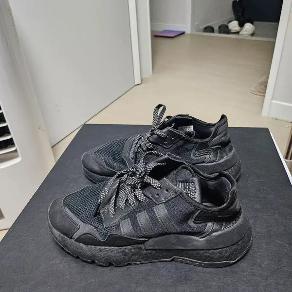 [BUNJANG] Adidas Nite Jogger Black 240mm / 아디다스 나이트조거 블랙 240mm 상태좋음