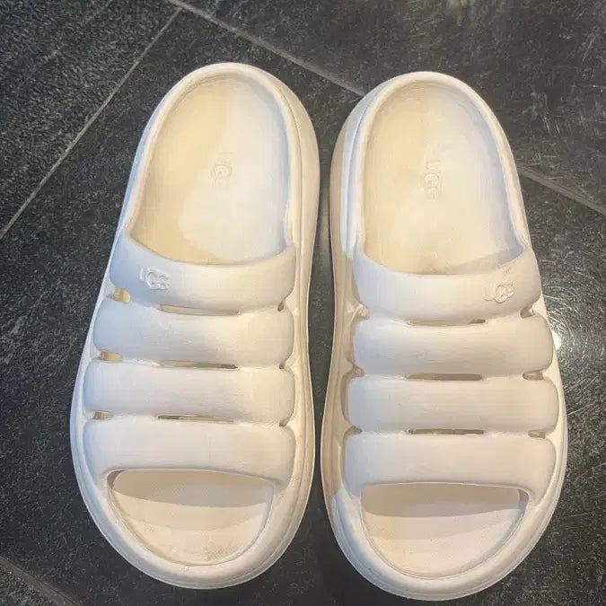 [BUNJANG] UGG Style Jelly Slide Slippers / 어그st젤리슬라이드슬리퍼