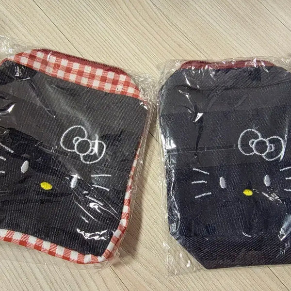 [BUNJANG] Hello Kitty Denim Pouch / 헬로키티 데님 파우치 다용도 생리대파우치 화장품파우치
