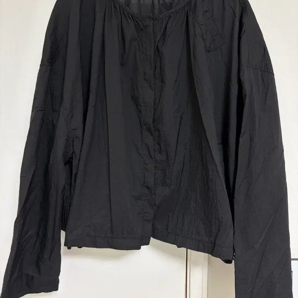 [BUNJANG] DKNY Black Shirring Windbreaker Jacket / DKNY 블랙 셔링 바람막이