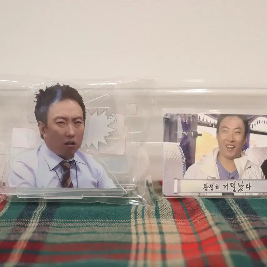 [BUNJANG] Mom's Touch x Infinite Challenge Park Cha-jang Acrylic Monitor Stand / 맘스터치x무한도전 무한상사 박차장 아크릴모니터 스탠드