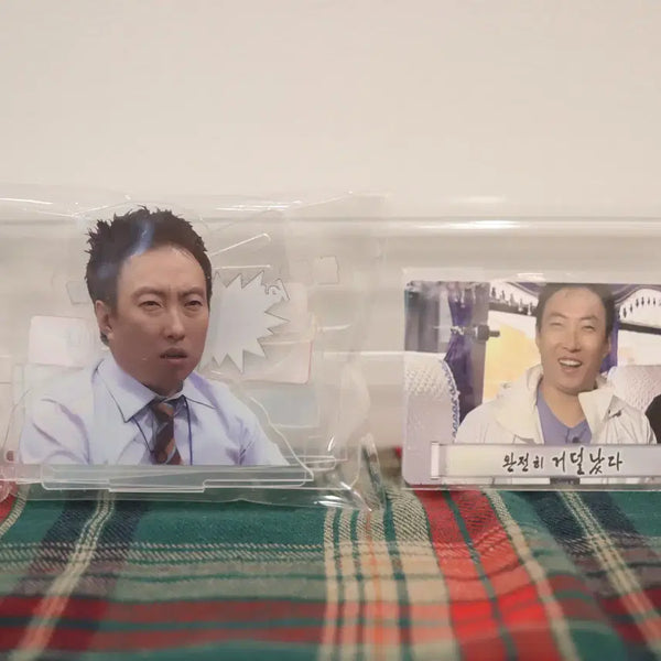 [BUNJANG] Mom's Touch x Infinite Challenge Park Cha-jang Acrylic Monitor Stand / 맘스터치x무한도전 무한상사 박차장 아크릴모니터 스탠드