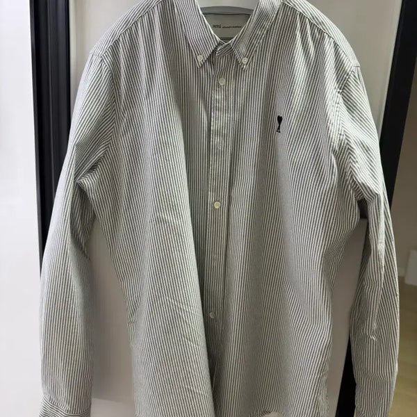 [BUNJANG] AMI Paris 26SS Button Down Ami De Coeur Shirt / 아미/26SS 버튼 다운 아미 드 꾀흐 셔츠/40
