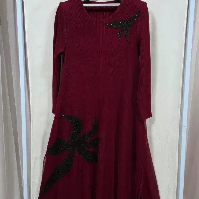 [BUNJANG] Elegant Cubic Embellished Pleated Long Dress / 예쁜큐빅장식플리츠롱원피스(free)