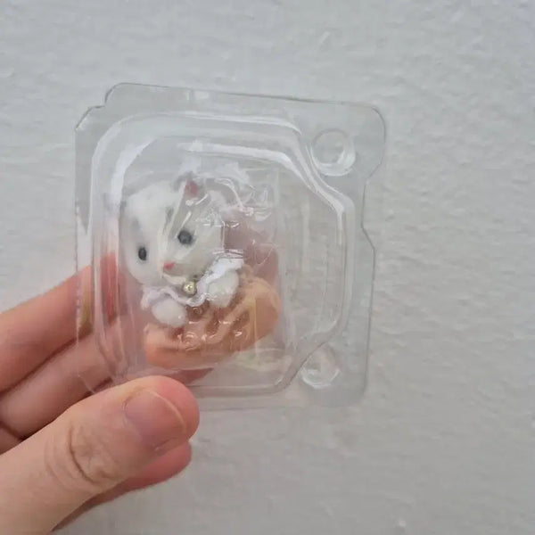 [BUNJANG] Sylvanian Families Kuji Snow Leopard Sealed / 실바니안 쿠지 설표 미개봉