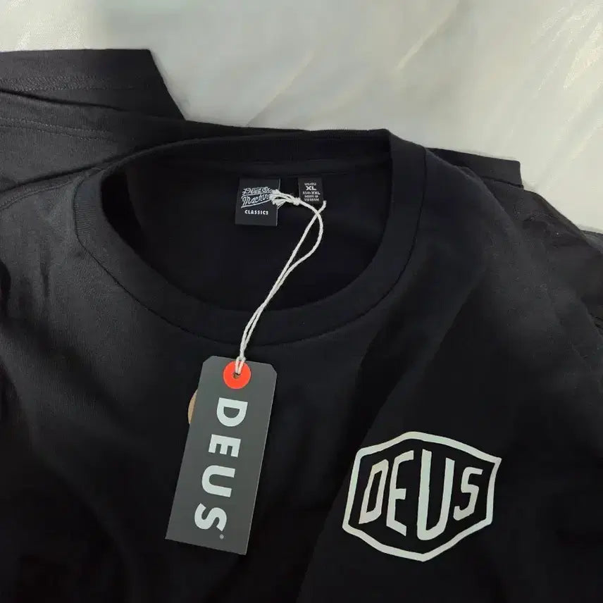 [BUNJANG] Deus Ex Machina Black Long Sleeve T-Shirt XL / 데우스 엑스 마키나 블랙 긴팔 티셔츠 XL