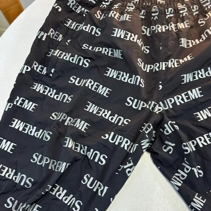 [BUNJANG] Supreme 16FW 3M Reflective Repeat Taped Seam Pants (M) / 슈프림 16FW 3M 리플렉티브 팬츠 (M)