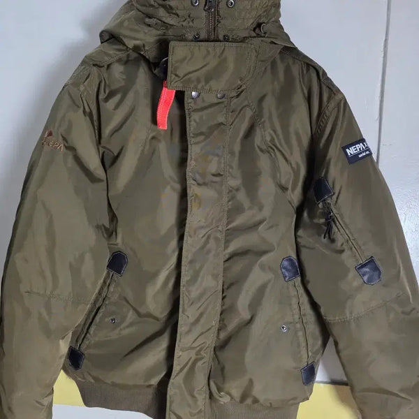 [BUNJANG] Nepa Goose Down Short Padding Khaki / 105. 네파 구스다운 숏패딩 카키색.가슴60.길74cm. 미사용.상태좋아요