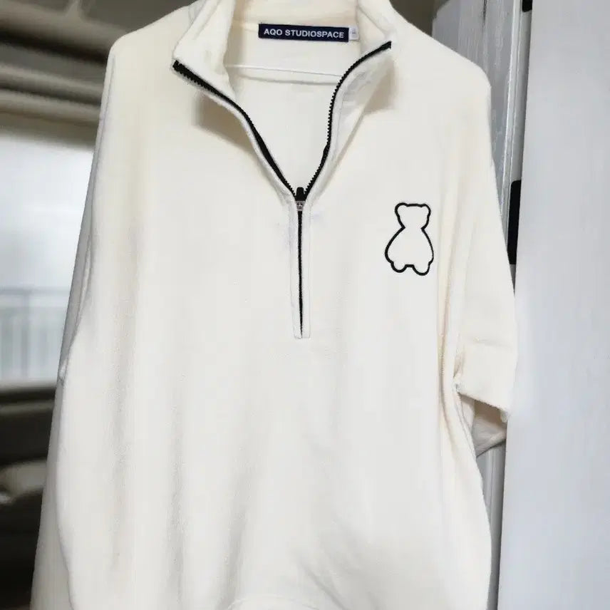 [BUNJANG] AQO Studio Space Bear Long Sleeve T-Shirt / AQO스튜디오 스페이스베어