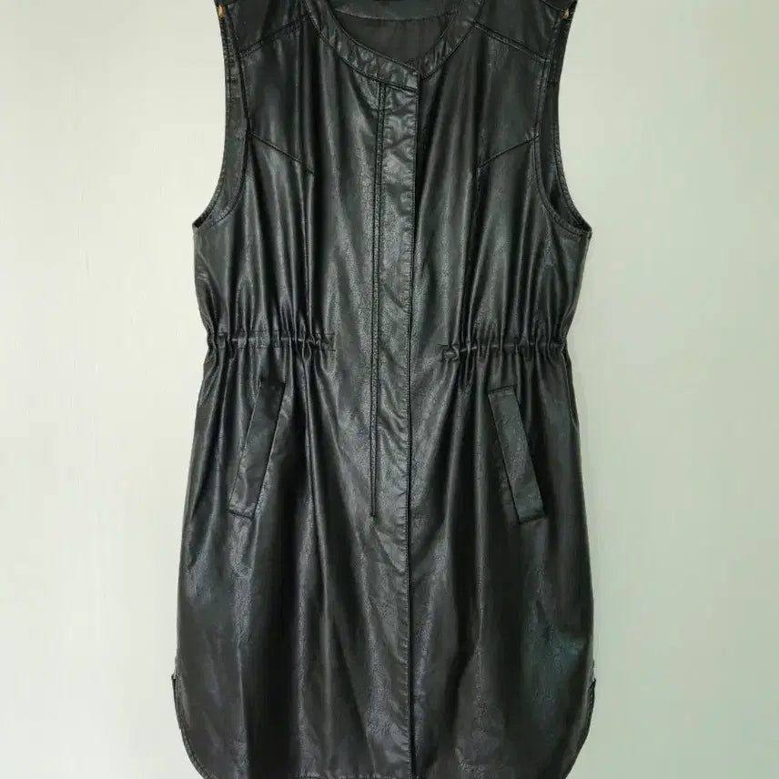 [BUNJANG] LyLy Black Leather Vest / LyLy 가죽 베스트 블랙 66까지 최상품
