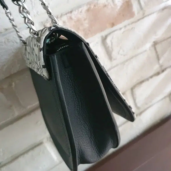 [BUNJANG] Calvin Klein CK Logo Shoulder Bag White / 캘빈클라인 CK 로고 숄더백 화이트
