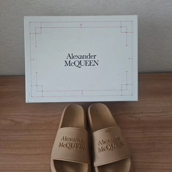 [BUNJANG] Alexander McQueen Beige Sandals / 알렉산더 맥퀸 샌들 베이지