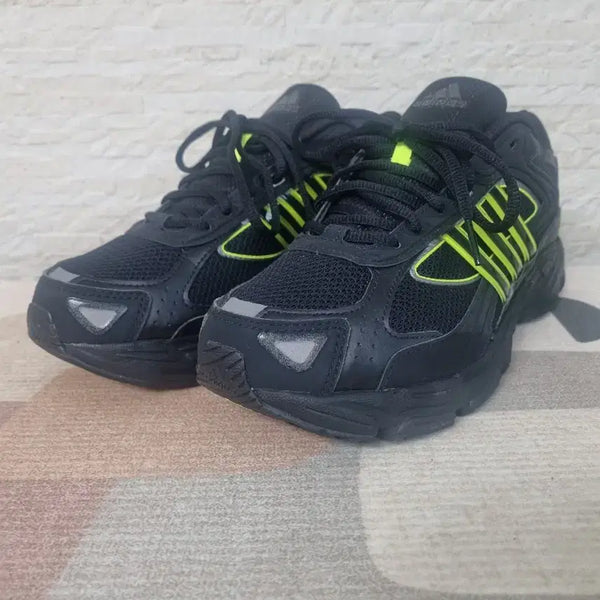 [BUNJANG] Adidas Response CL Core Black Solar Yellow 270mm / 아디다스 리스폰스 CL 코어 블랙 솔라 옐로우 270mm