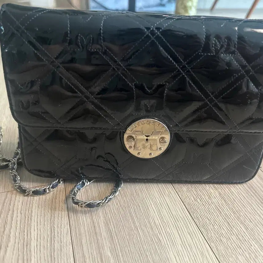 [BUNJANG] MCM Quilted Chain Crossbody Bag / 메트로시티