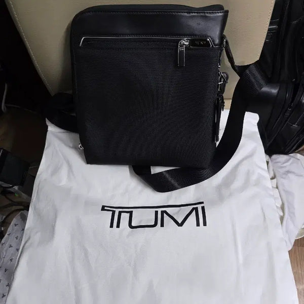 [BUNJANG] TUMI Owen Crossbody Bag 0255030D2 HTLS Polyester Black / TUMI 투미 0255030D2 Owen Crossbody 새상품 판매합니다