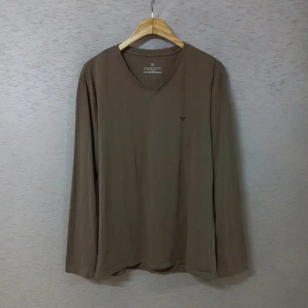 [BUNJANG] Emporio Armani Brown V-Neck T-Shirt / B8-20/엠포리오아르마니 브라운 브이넥 티셔츠 봄가을 남성