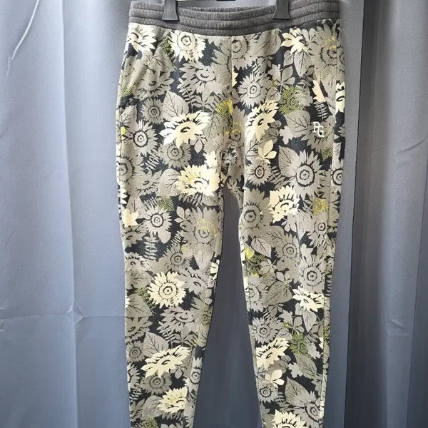 [BUNJANG] Pargates Golf Flower Pattern Pants / 파리게이츠 골프웨어 플라워 패턴 팬츠 (2406)