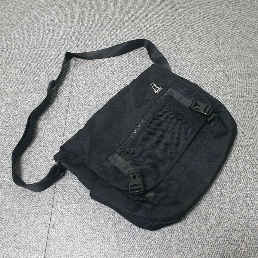 [BUNJANG] Kangol Messenger Bag / 캉골 메신저백 가방 판매합니다
