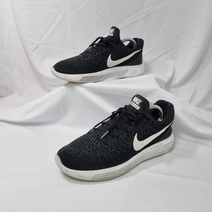 [BUNJANG] Nike LunaRacer+ 2 Black Flyknit Sneakers / 두하빈티지 275 나이키 루나에픽 로우 플라이니트 2 블랙 스니커즈