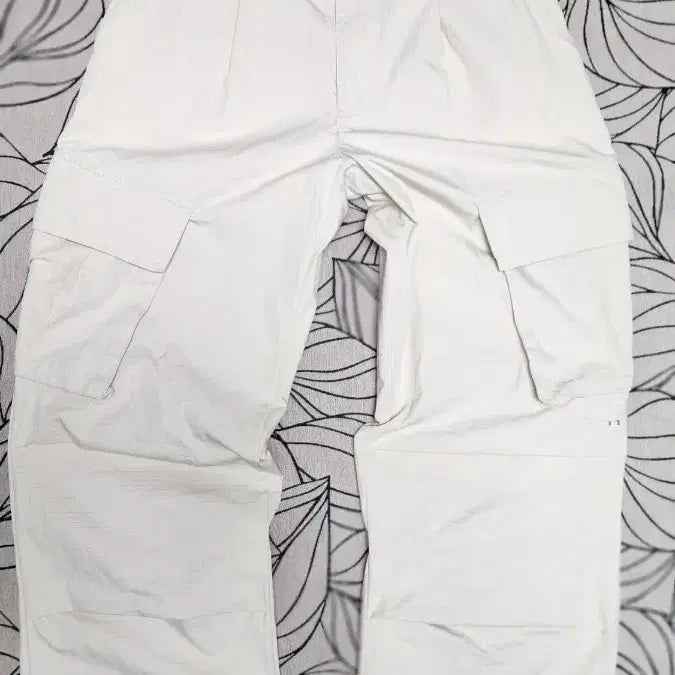 [BUNJANG] YIYAE Structure Cargo Pants Ripstop Ivory M / YIYAE 이예 스트럭처 카고 팬츠 립스탑 아이보리 M