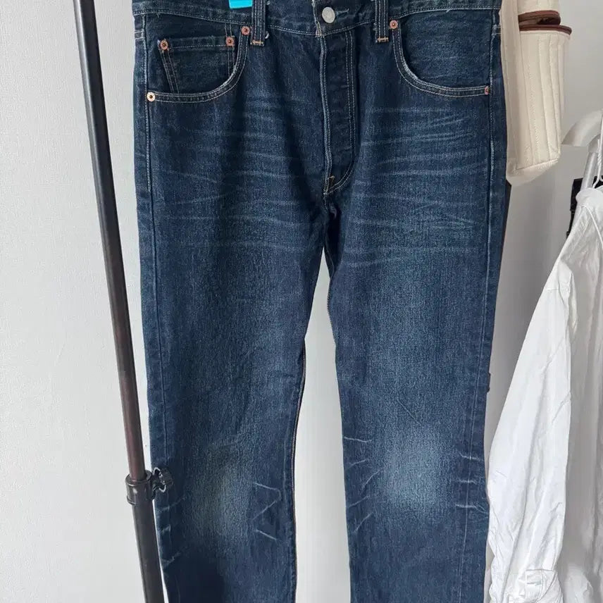 [BUNJANG] Levi's 501 Straight Leg Button Fly Jeans / 리바이스 501 청바지