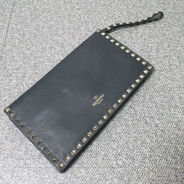 [BUNJANG] Valentino Garavani Rockstud Clutch Bag / 발렌티노 가라바니 락스터드 클러치백 가방 판매합니다