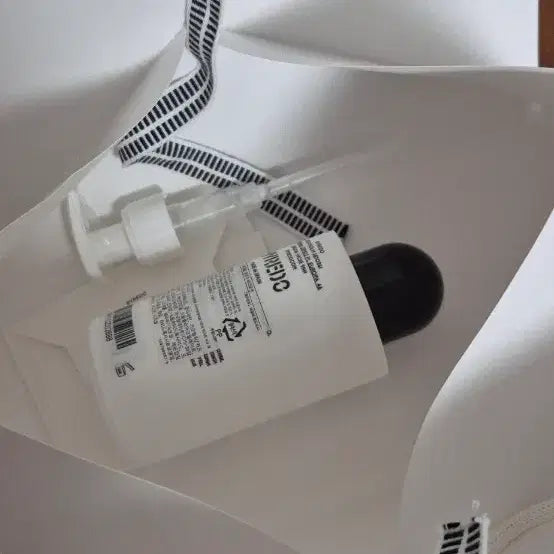 [BUNJANG] Byredo Blanche Body Lotion 225ml / (국문택) 바이레도 블랑쉬 바디 로션 225ml