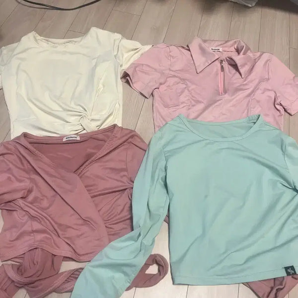 [BUNJANG] Xexymix KINDA.ME Women's Apparel Top 4-Piece Bundle Set / 일괄) 젝시믹스 카인다미 여성 의류(상의 4종)