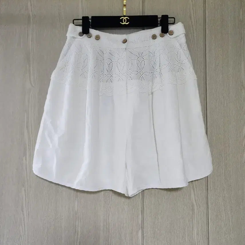 [BUNJANG] AN C'MON Project White Punching Lace Shorts / 화이트 펀칭 레이스 반바지   새상품