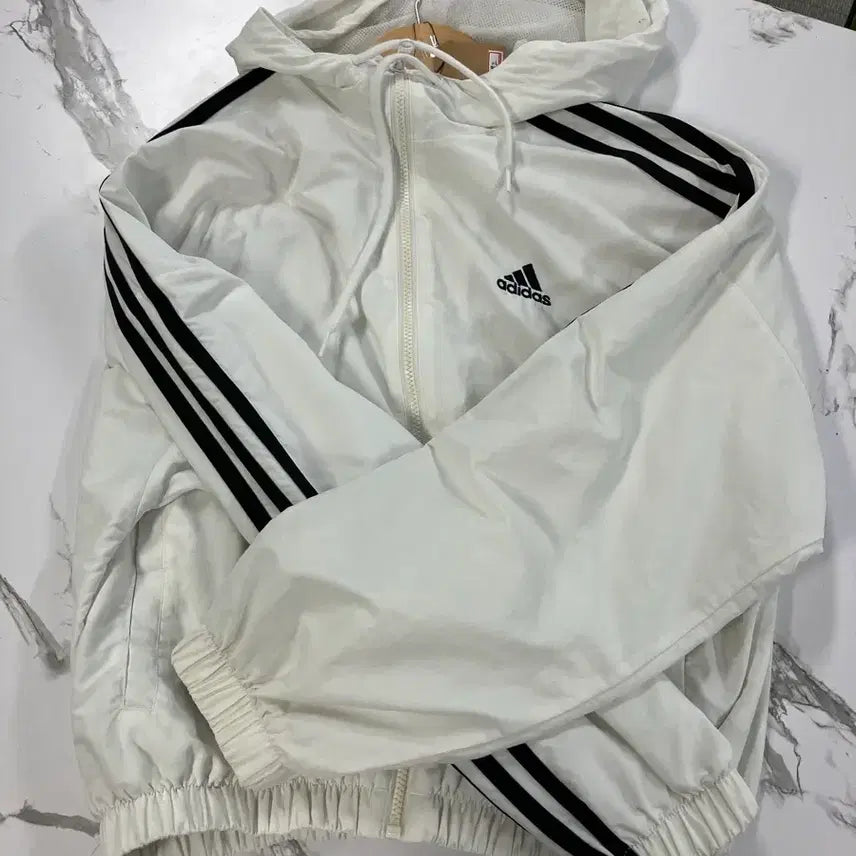 [BUNJANG] Adidas White Hooded Windbreaker Jacket XS / 아디다스 화이트 후드 바람막이 xs