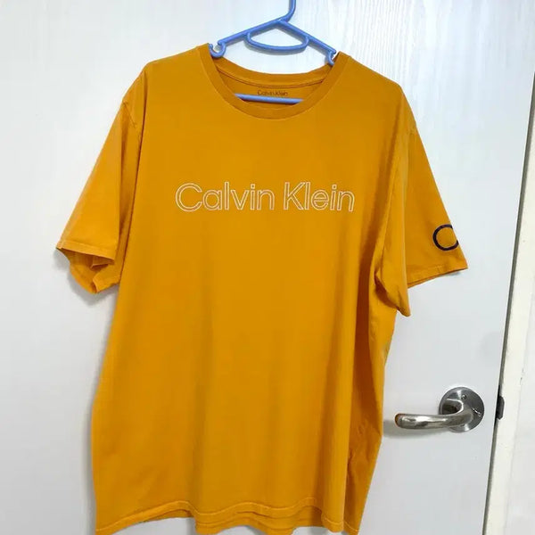 [BUNJANG] Calvin Klein Men's Yellow T-Shirt / 남자 캘빈클라인 반팔