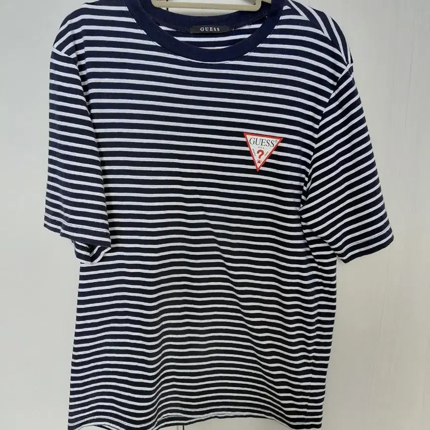 [BUNJANG] Guess Striped Short-Sleeve T-Shirt Set / 게스 스트라이프 반팔 티셔츠 2종 일괄