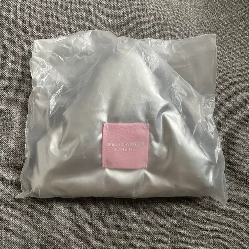 [BUNJANG] Laneige Neo Silver Chain Pouch Bag / 라네즈 네오 실버체인 파우치 백 미개봉
