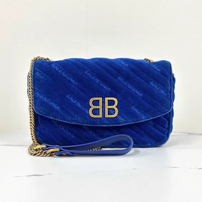 [BUNJANG] Balenciaga BB Logo Velvet Chain Shoulder Bag / 발렌시아가 BB로고 벨벳 체인 숄더백 (526682)