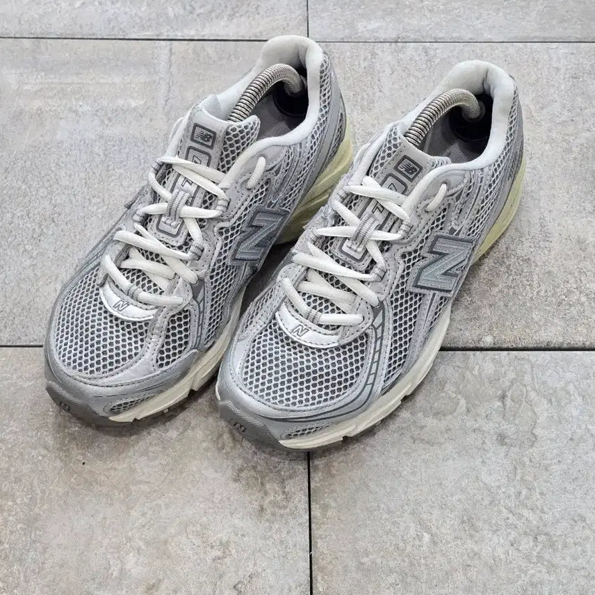 [BUNJANG] New Balance 740 Brighton Grey Sneakers / (230)뉴발란스 740 브라이튼 그레이 스니커즈
