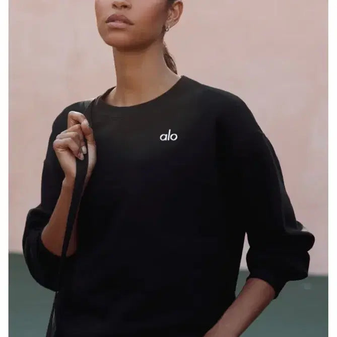 [BUNJANG] Alo Yoga Accolade Crew Neck Pullover Black / alo요가 맨투맨/ Accolade Crew Neck Pullover 블랙