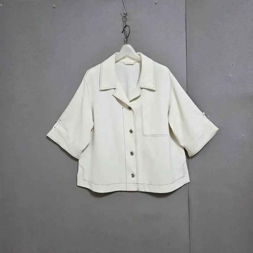 [BUNJANG] Valencia Taila Kara Relaxed Fit Blouse / 발렌시아 테일라카라 여유핏 블라우스 n8058