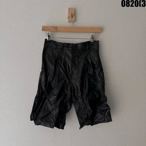 [BUNJANG] Faux Leather Pleated Wide Shorts / 가죽 핀턱 와이드 반바지 S