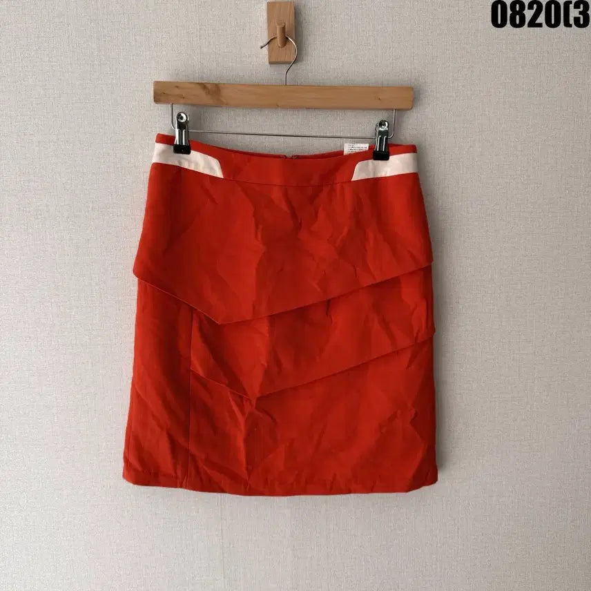 [BUNJANG] LINE Orange Skirt Size 3 / LINE 주황색 스커트 3