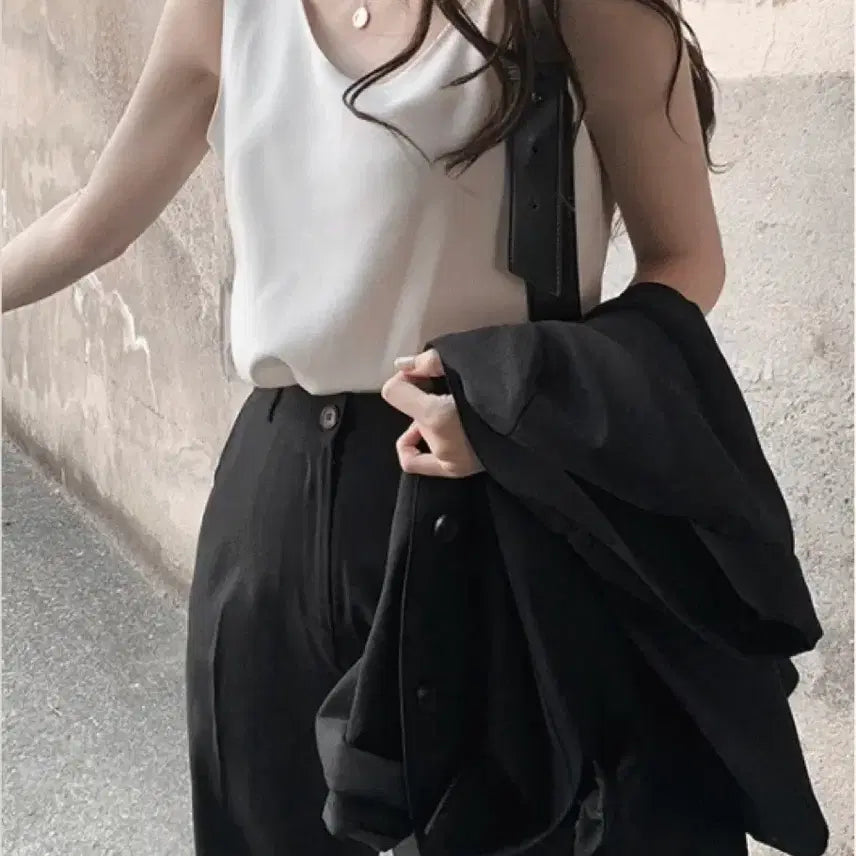 [BUNJANG] Slowand Made. Comfortable Slip Blouse Inner Ivory/Black / 슬로우앤드 made. 컴포터블 슬립블라우스 이너 아이보리 블랙 색상