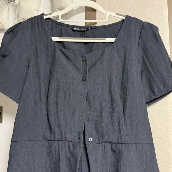 [BUNJANG] MIXXO Navy Square Neck Puff Sleeve Blouse / 미쏘 네이비 블라우스