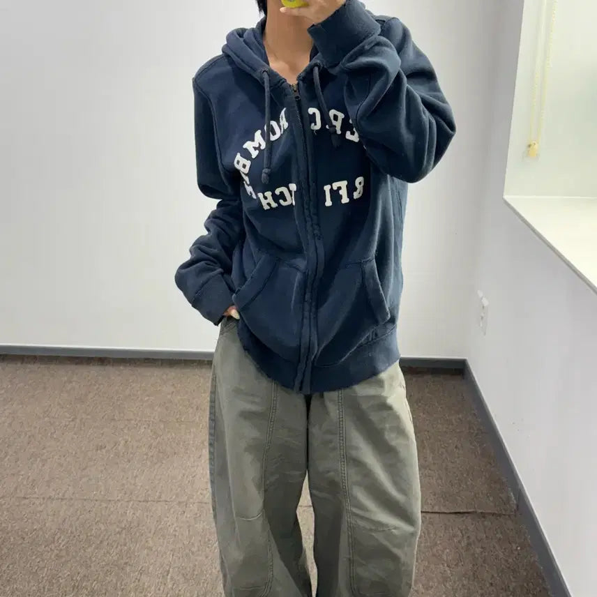 [BUNJANG] Abercrombie Spell Out Logo Navy Hoodie Zip-Up / Abercrombie 아베크롬비 스펠아웃로고 네이비 후드집업